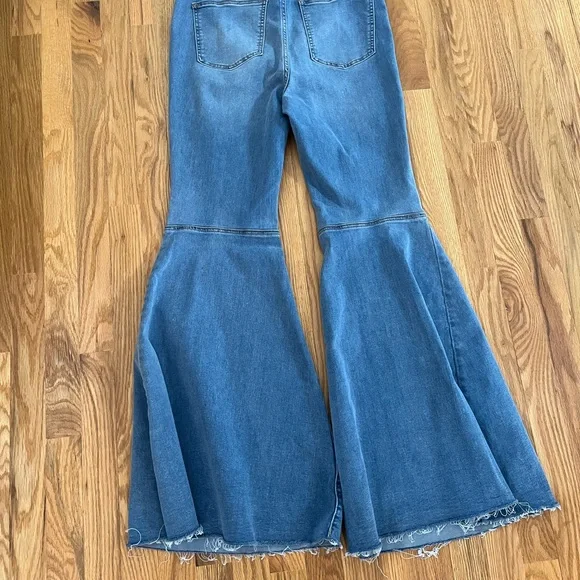 We The Free Wide Leg Jeans - Picture 4 of 5